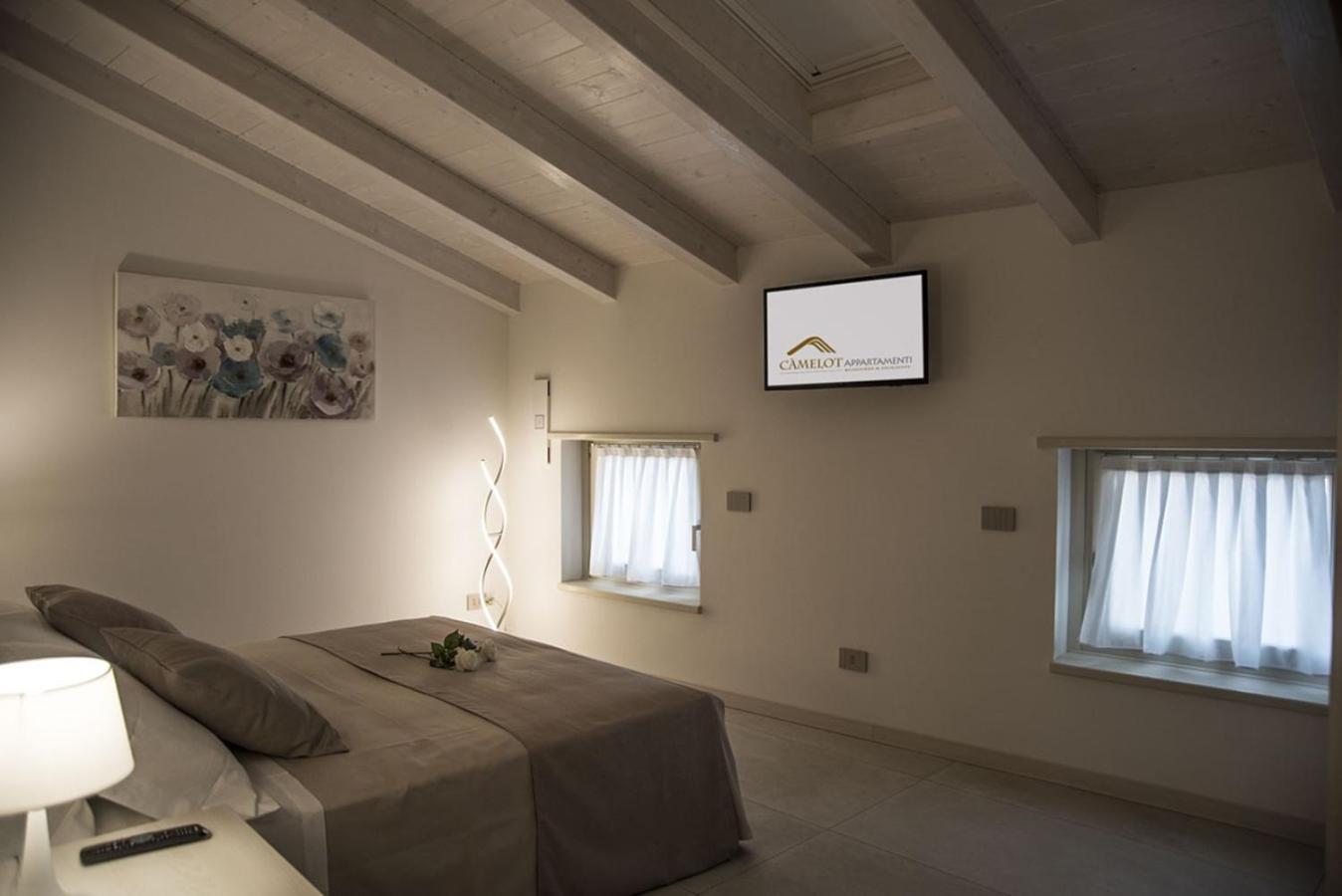 Camelot Appartamenti - Business E Holiday Сан-Мартино-Буон-Альберго Экстерьер фото